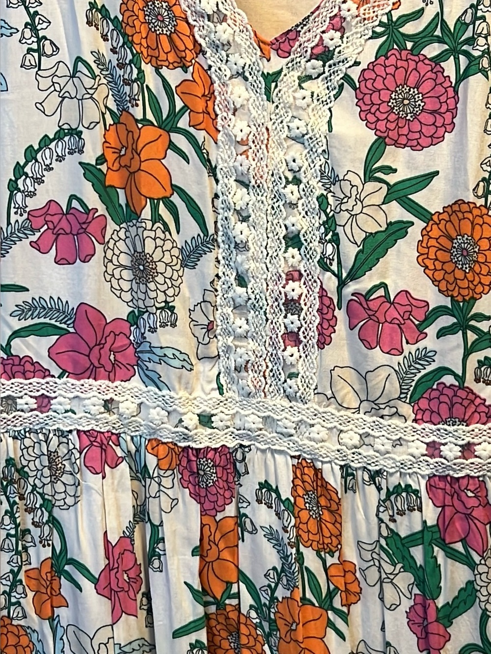 Floral Tiered V-Neck Women's Dress in White with Pink & Orange Flowers 2X - Picture 8 of 9
